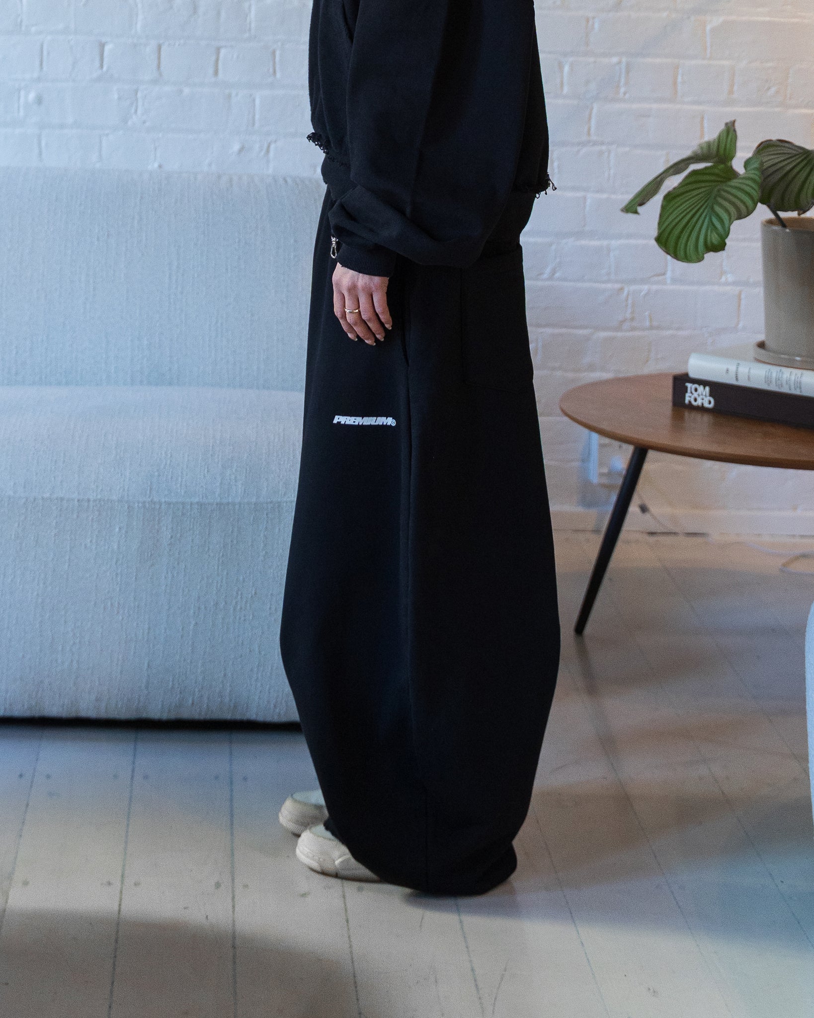UNIFORM Sweats (Black)
