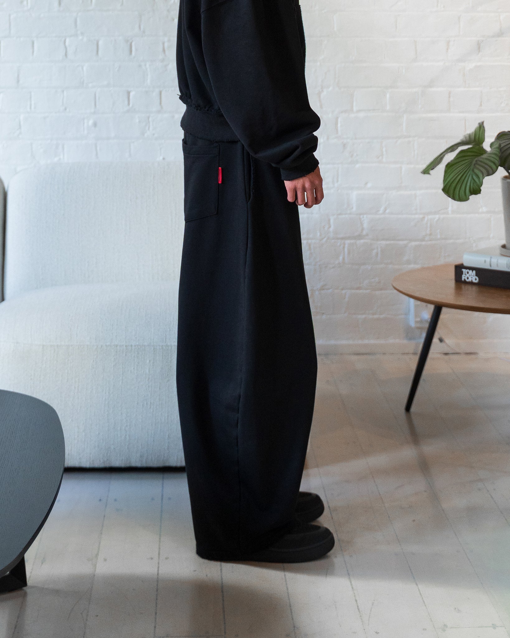 UNIFORM Sweats (Black)